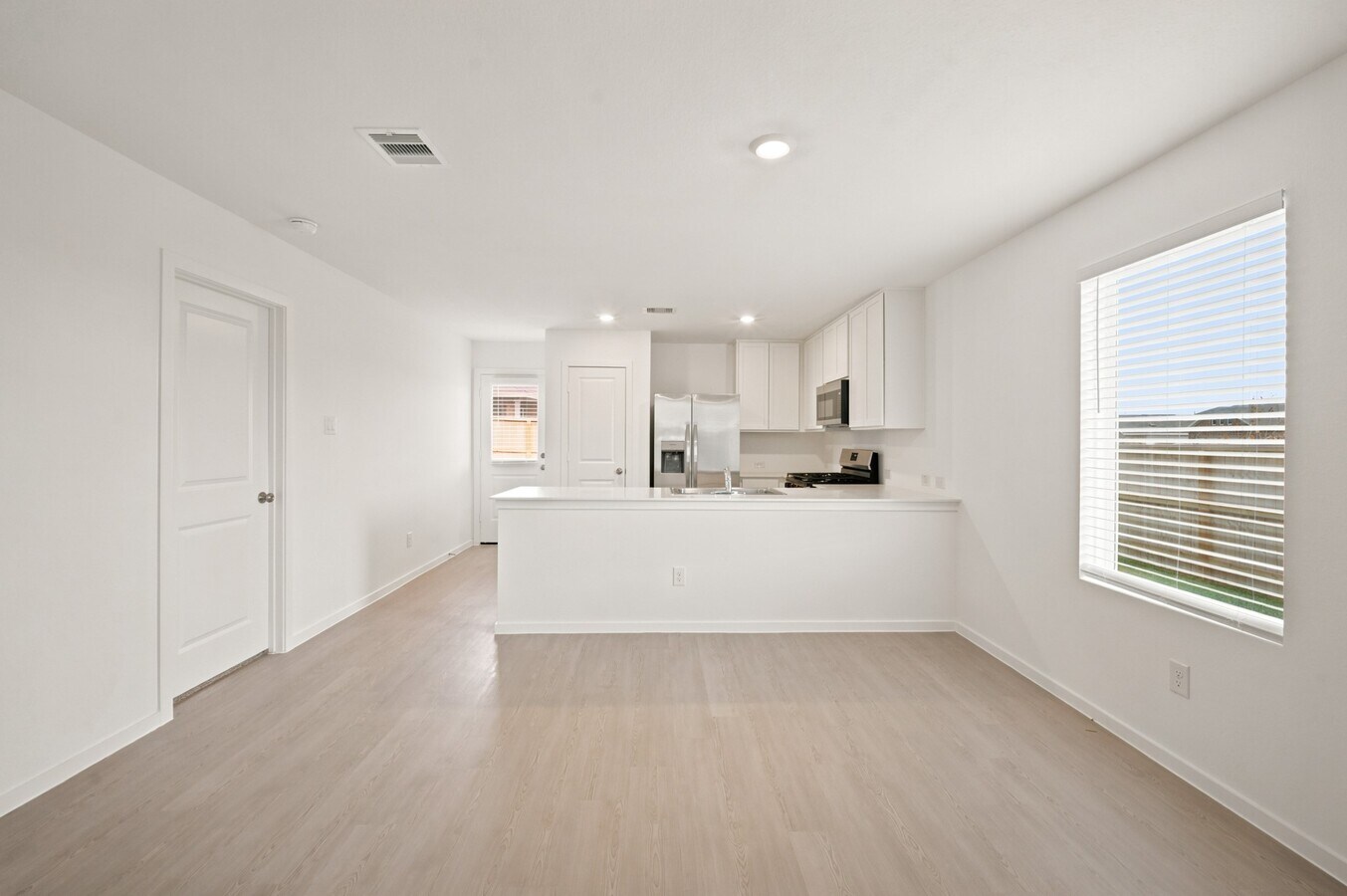 Photo - 702 Umbrella Tree Dr