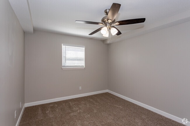 1HAB, 1BA - 784 ft² - Highpointe Apartments