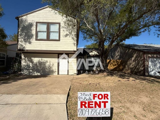 Building Photo - 9923 Birch Field Dr