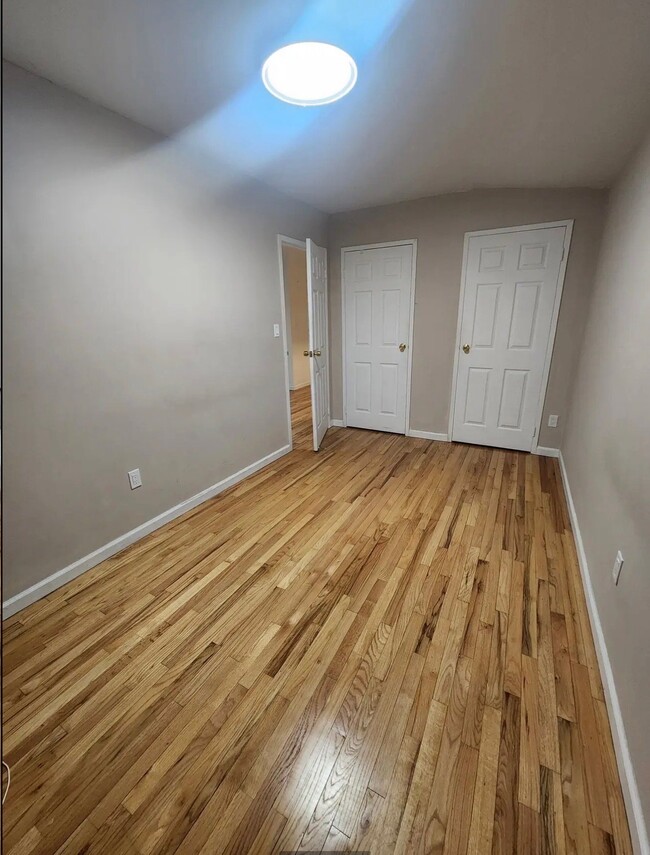 Photo - 92-35 53rd Ave