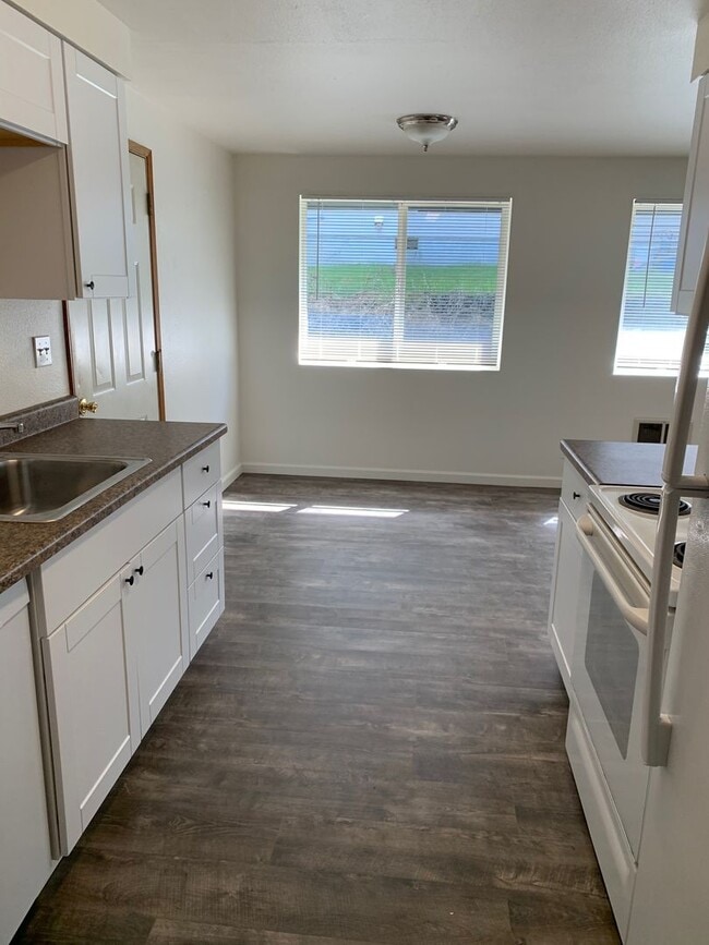 Photo - 1350 Alder Dr Unidad A