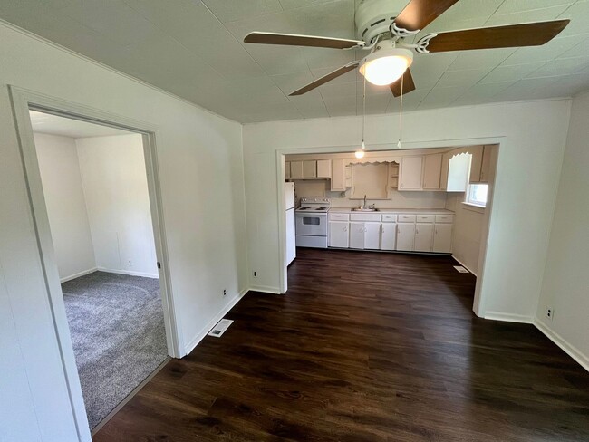 Photo - 3 Bed | 1 Bath | House