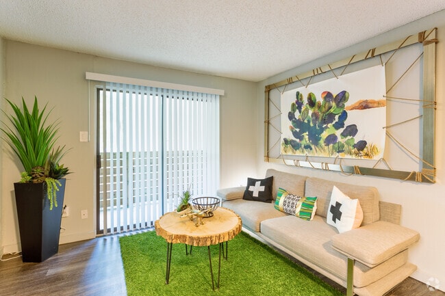 1BR, 1BA - 514SF
