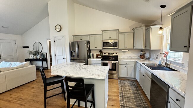 Photo - 225 Westfield Dr