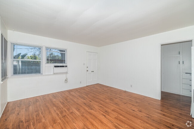 2BR, 1BA - 800SF - Living Room - 3929 Sawtelle Blvd