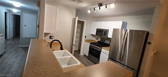 8250 N Grand Canyon Dr Unit 1084