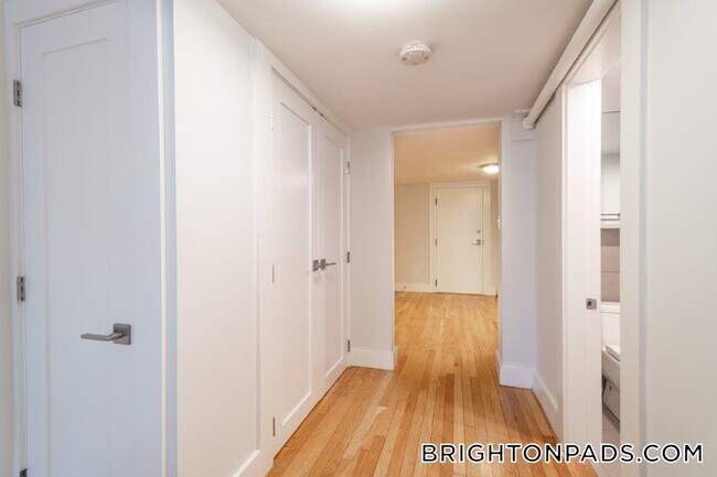 Photo - 31 South St Unidad B2