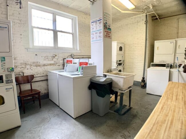 Photo - 0 bedroom in Chicago IL 60626 Unit 407