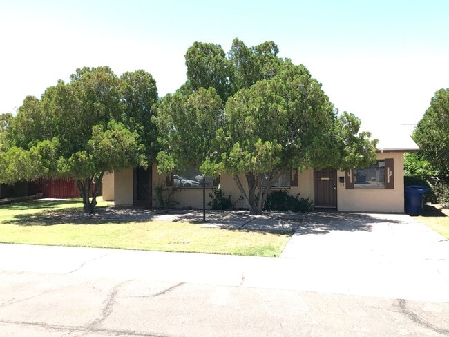 Building Photo - Tempe 3 Bed | 1.5 Bath *Landscaping Included* Close to ASU, Park, Restaurants