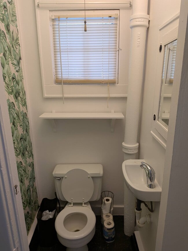 Photo - 42 Quaid Ave