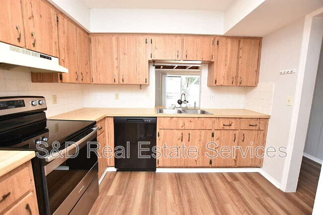 Photo - 2251 9th St SE