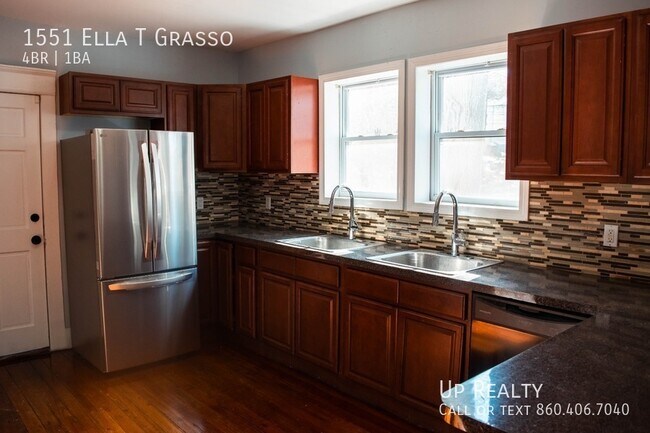 Photo - 1551 Ella T Grasso Blvd