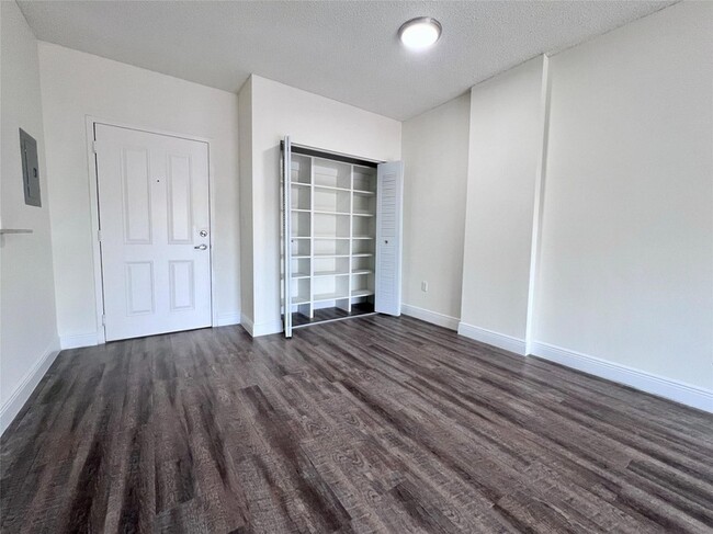 Photo - 7707 NW 7th St Unit 2-907