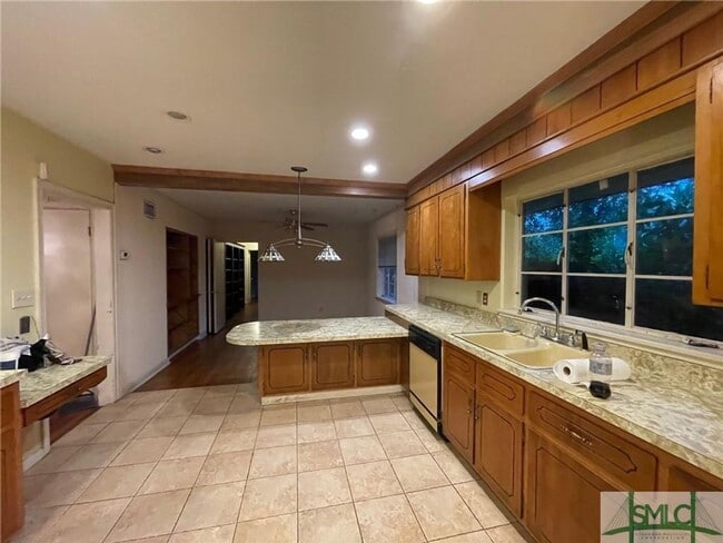 Photo - 5525 W Waters Dr