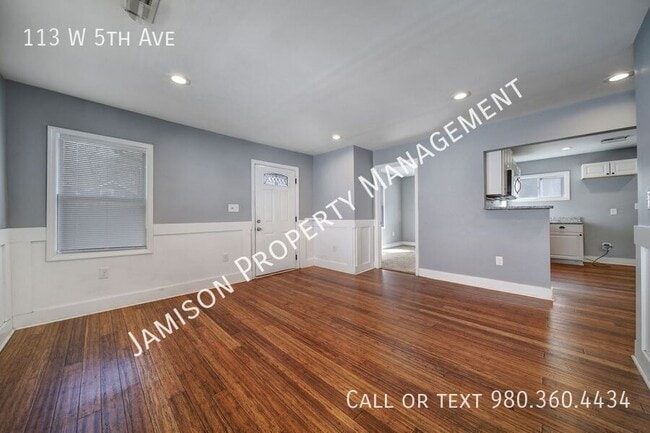 Photo - 113 W 5th Ave