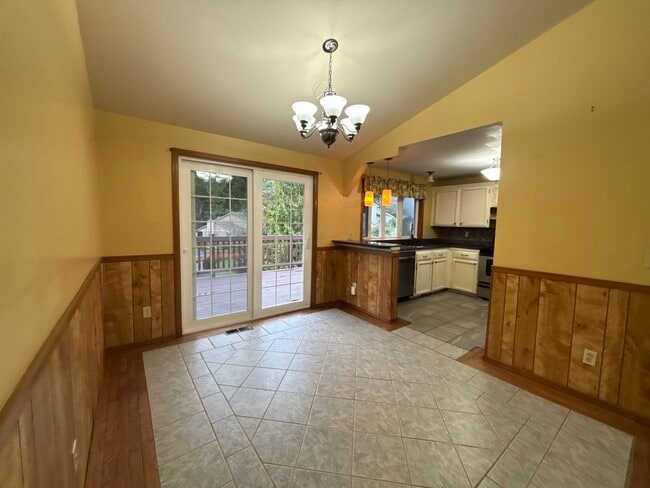 Photo - 13459 Eldridge Pl NW