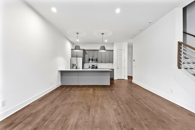 Photo - 700 James Ave Unit 21