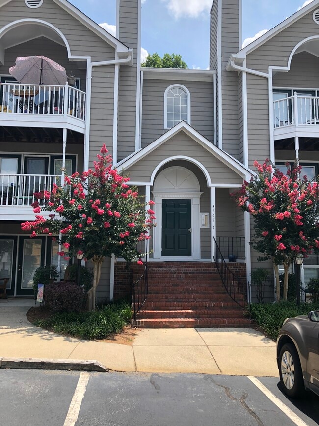 Photo - 3701 Cotswold Ter Unit 3-K