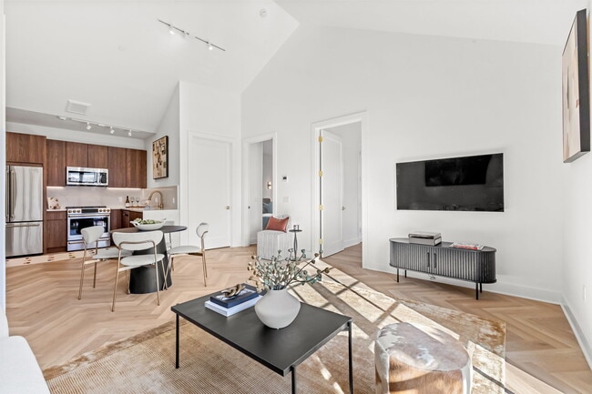 Photo - 100 E Putnam Ave Unidad 311