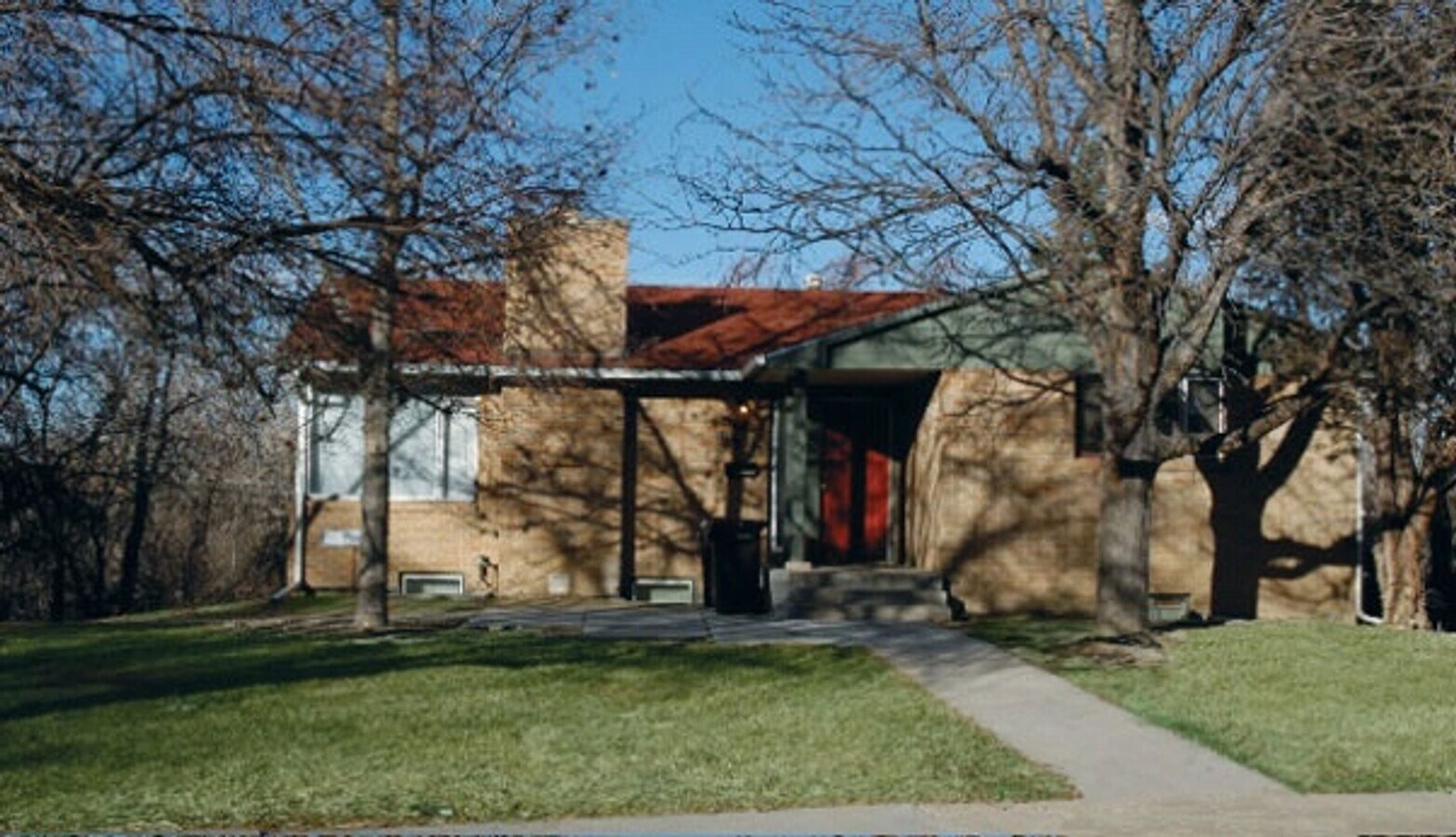 Huge 5 bedroom house East of Campus - Huge 5 bedroom house East of Campus