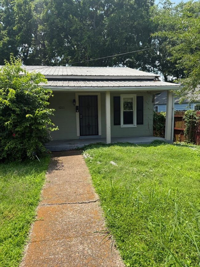 Cute shotgun style 1 bedroom/downtown Nash... - Cute shotgun style 1 bedroom/downtown Nash... Casa