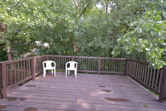 Photo - 183 Cascade Dr