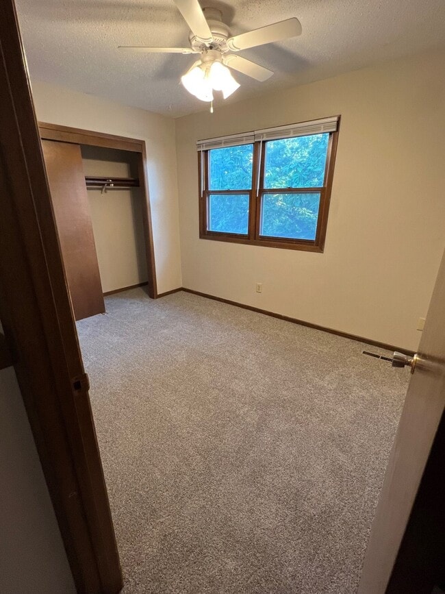 Photo - 35 Pleasant View Dr