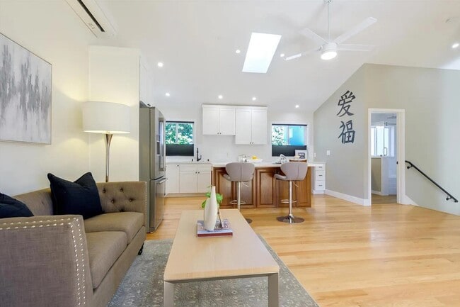 Photo - 421 Harrison Ave