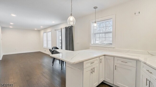 Photo - 7 Maple St