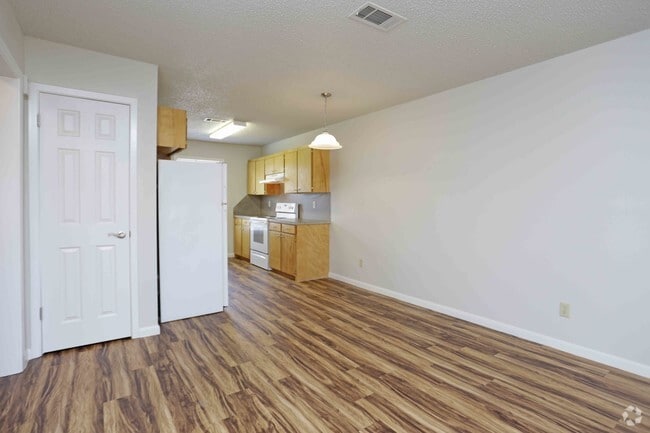2BR,1BA - 985SF - DINING AREA