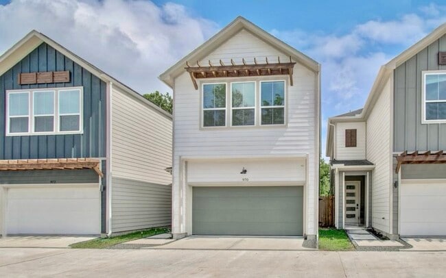 Photo - 970 Highland Sound Ln