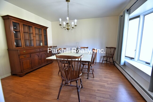Photo - 122 E Plainfield Ave