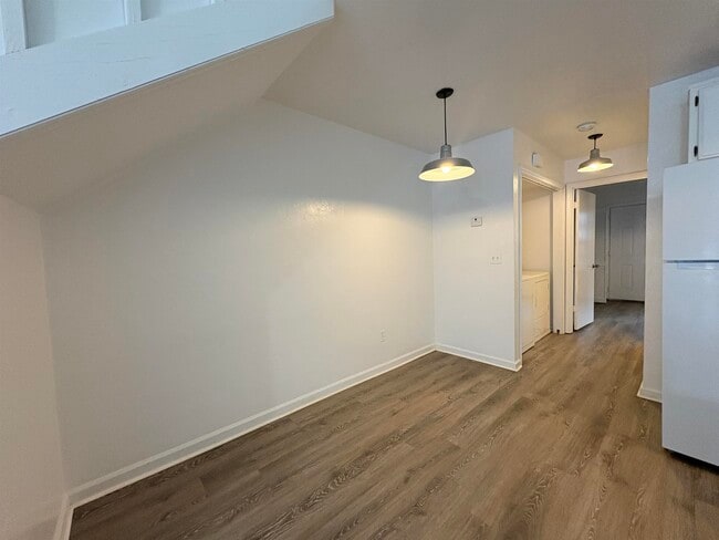 Photo - 1272 High Rd