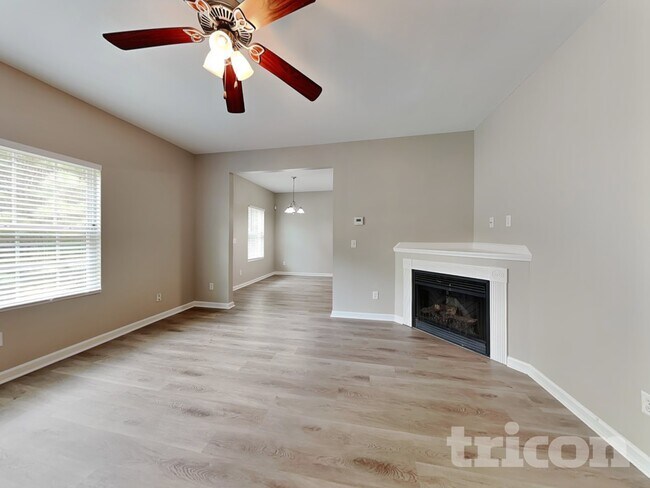 Photo - 4286 Traipse Path