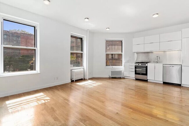 Photo - 48 Bedford St Townhome