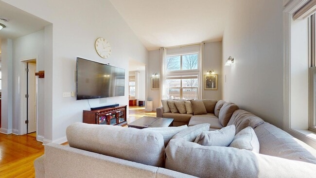 Photo - 331 Mary Belle Cir