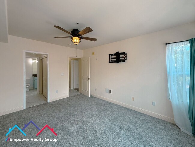 Photo - Spacious 3 Bedroom 2 Baths Corner Condo