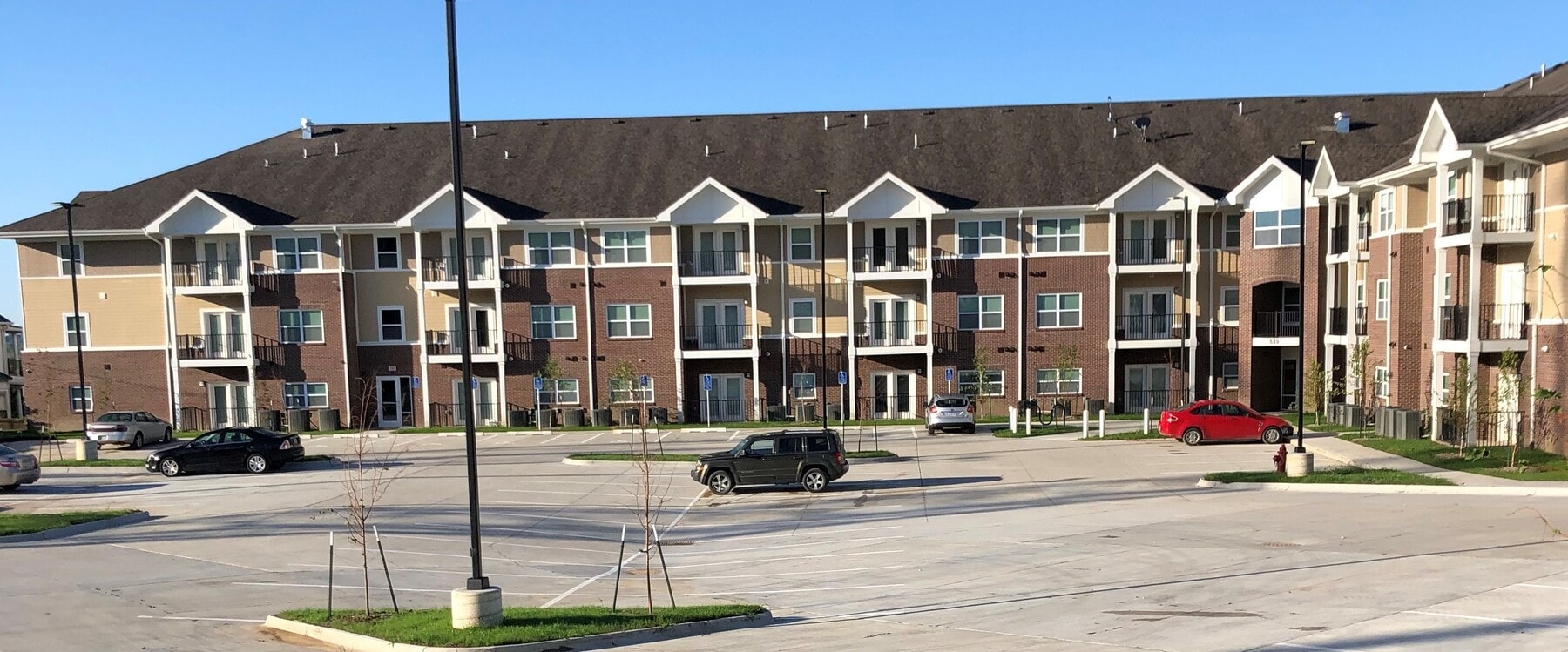 Photo - Washington Apartments