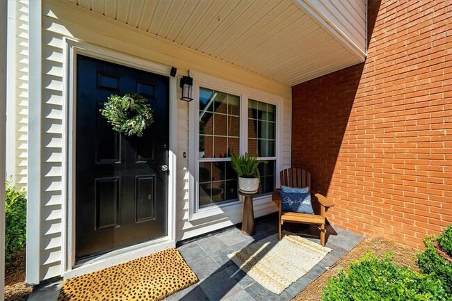 Photo - 820 Camelon Ct