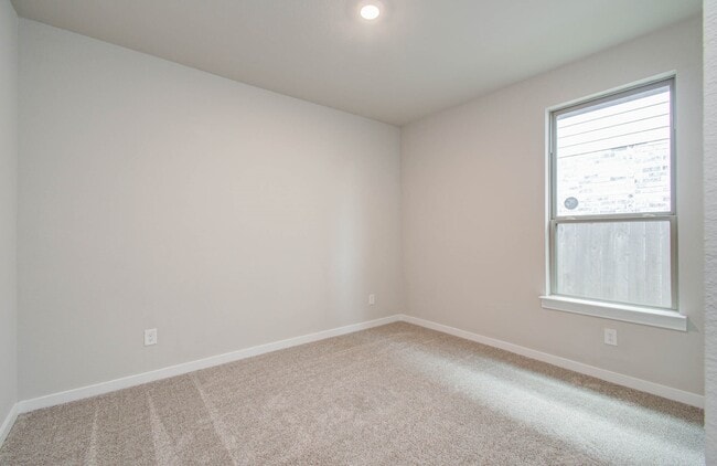 Photo - 28511 Eli Eagle St