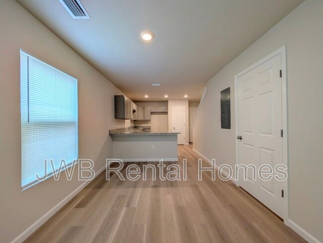 Photo - 1203 Weare St