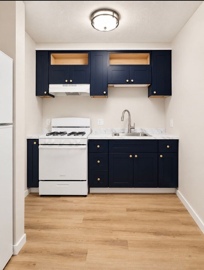 Photo - Parkway Apartments
