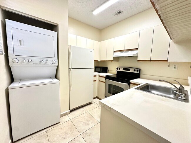 Photo - 660 Cypress Club Way Unit C