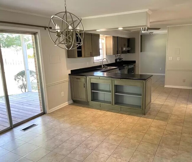 Photo - 134 Milford Dr