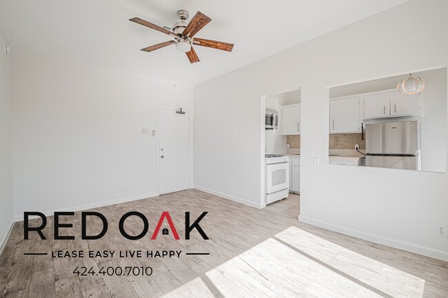 Building Photo - 932 Irolo St Unit 403