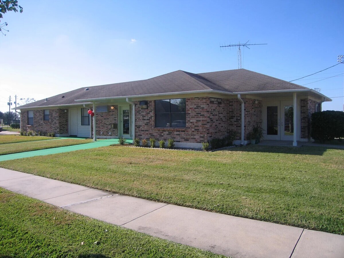 Photo - 1207 Miracle Dr