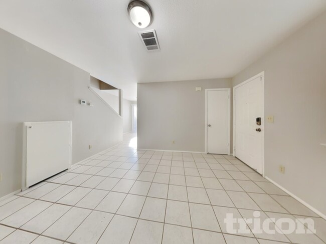 Photo - 1872 Little John Way