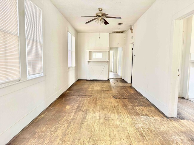 Photo - 303 S 21st St