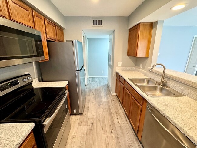 Photo - 14600 Fonmeadow Dr Unit 605