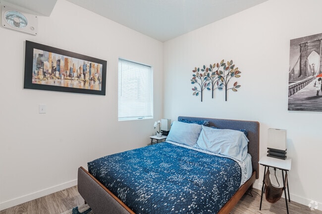 1BR, 1BA - 500SF - Bedroom